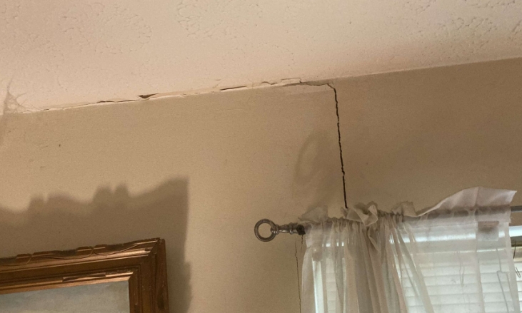 Cracks Inside Your House